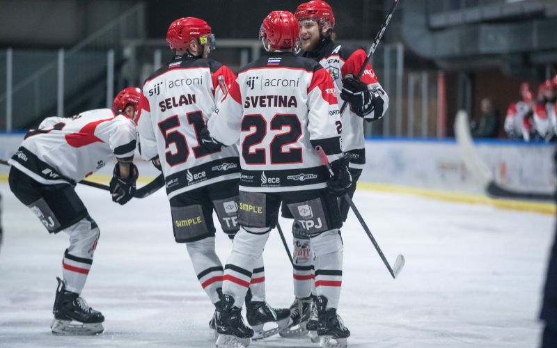 hokej jesenice 25 af.jpeg