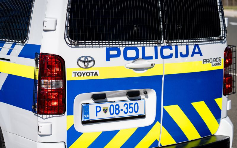 policija, simbolična, policijski-avto