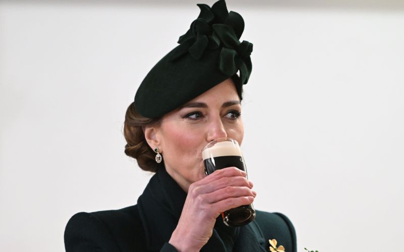 Princesa Kate - Privoščila si je kozarec temnega piva,