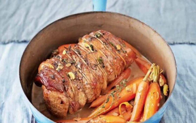 telecja-pecenka-z-mladim-korenjem-in-pomaranco