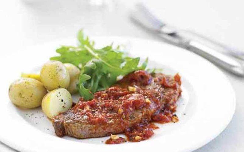 sirloin steaks with pizzaiola sauce
