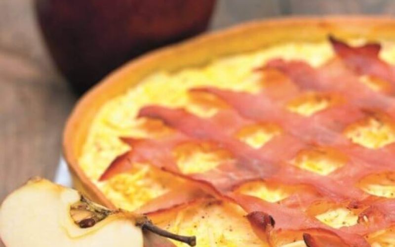 jabolcna-pita-z-zeleno-in-slanino_558x620_acf_cropped