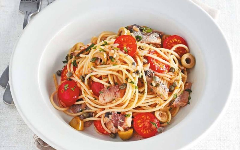 spageti s sardinami