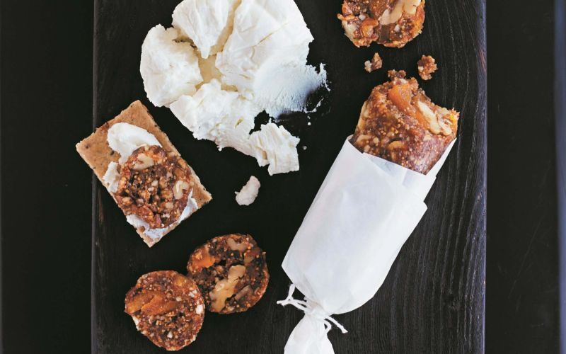 fig and walnut slice