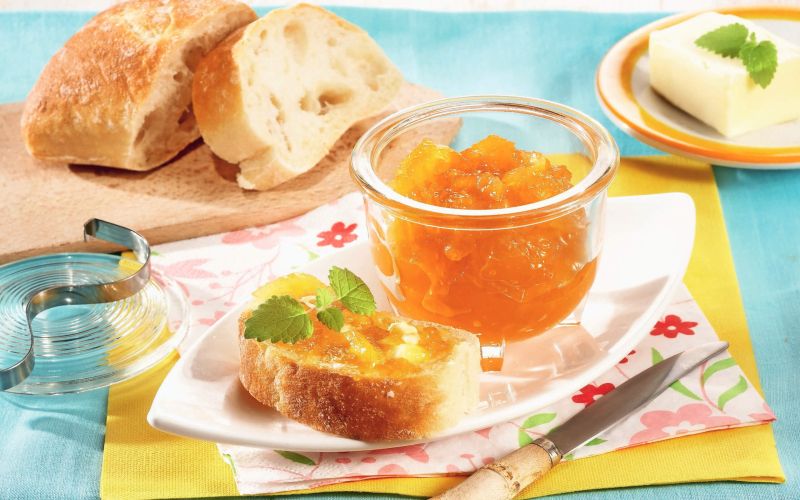 Pumpkin jelly (jam) with apples
