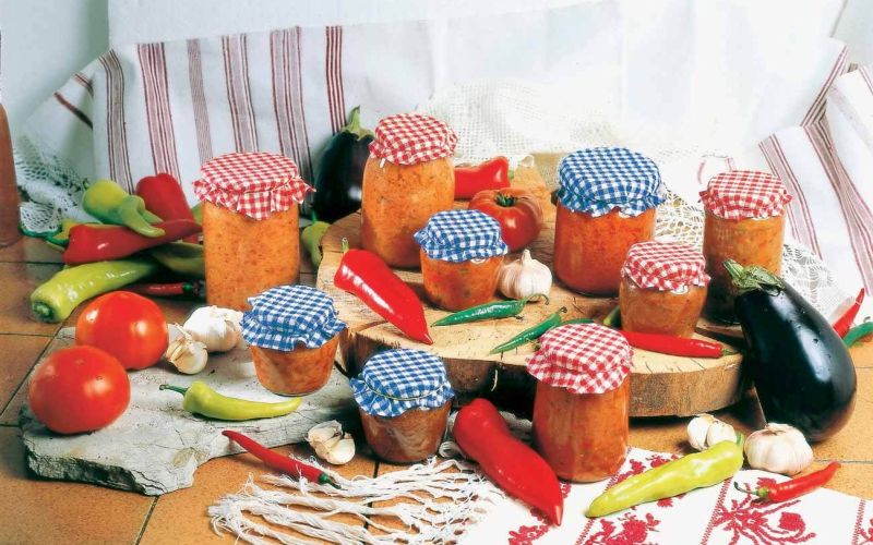 ajvar iz pecenih paprik