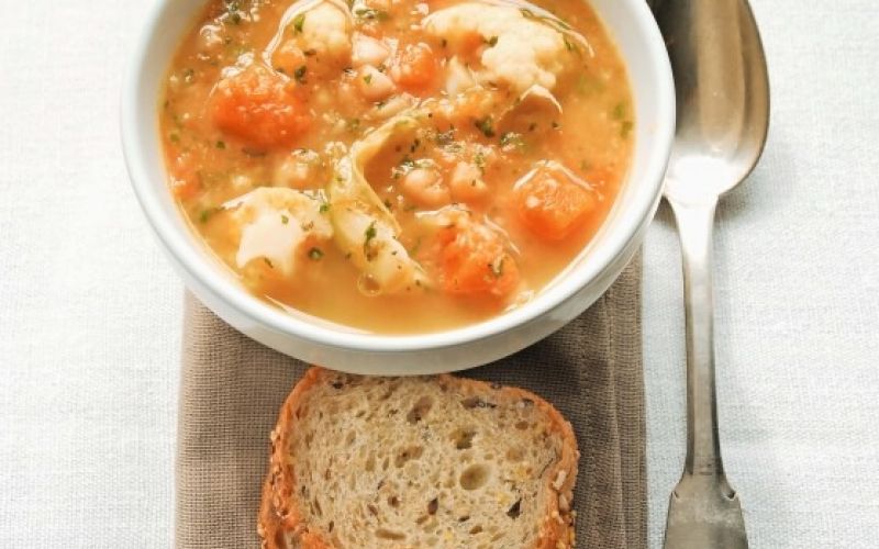 cvetacna-juha-z-buco-in-fizolom_558x620_acf_cropped