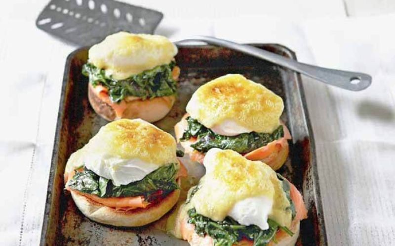 spinach and smoked salmon egg muffins