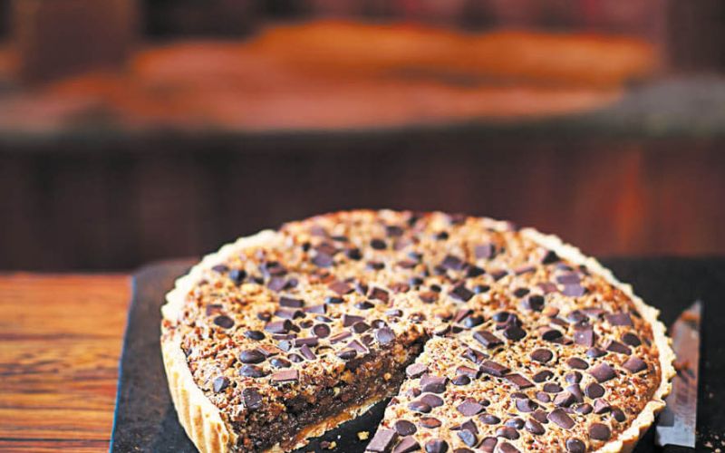 Orehova pita s koscki cokolade