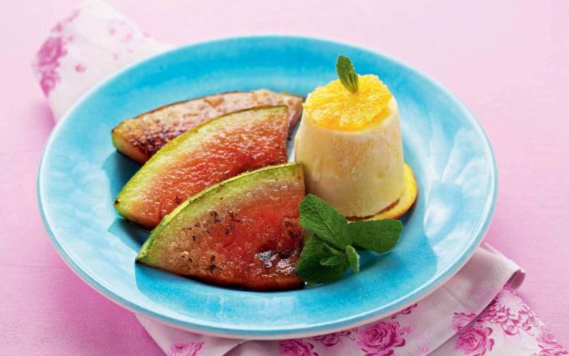 Gegrillte Melone mit Sauerrahm-Orange-Eis