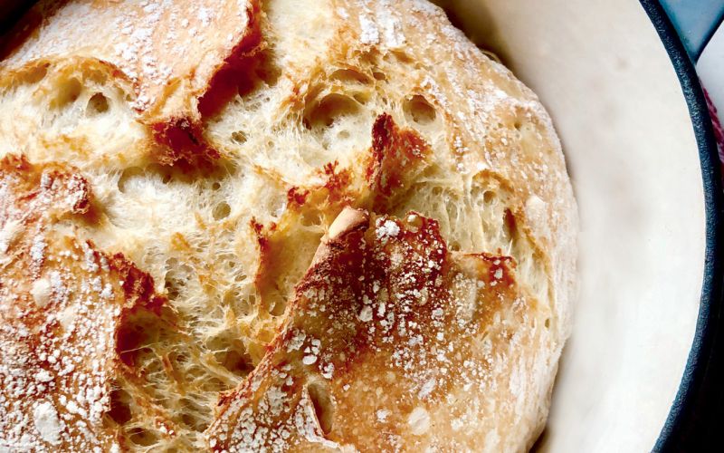 kruh iz litoželeznega lonca