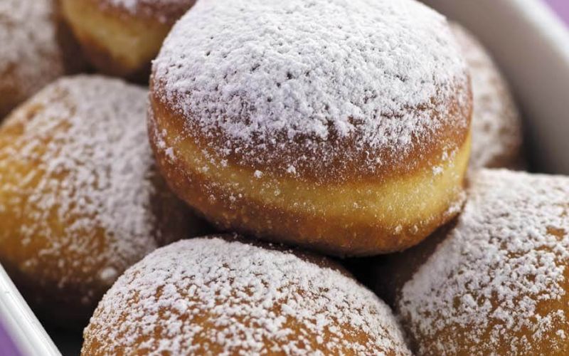 Ausgestochene Krapfen
