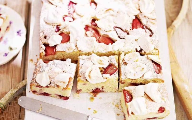 eton mess cake