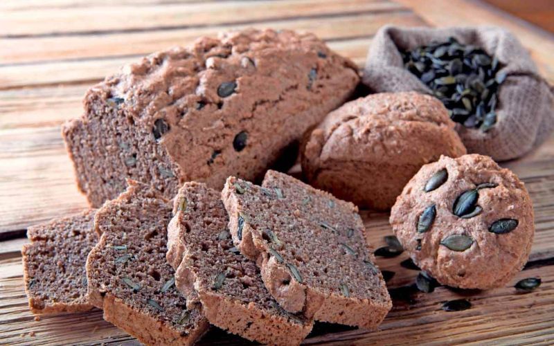 hitri pirin kruh-z vinskim kamnom