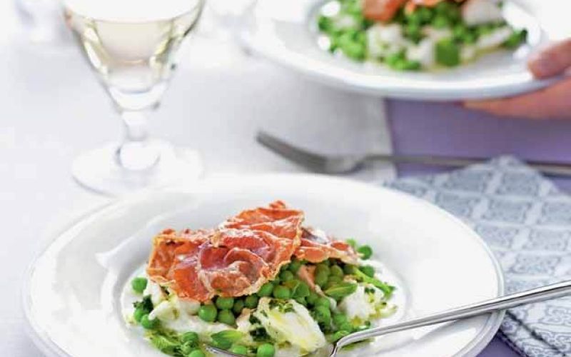 crisp prosciutto pea and mozzarella salad with mint vinaigrette