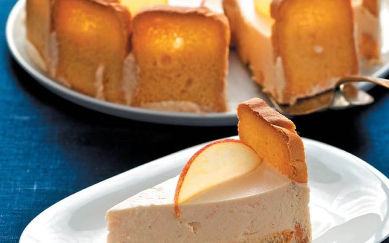 Zwiebacktorte mit Apfelmusfuelle (Thema 2 / gesund Suessen)