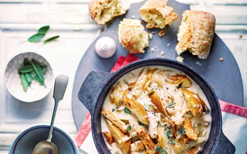 Kremasta enolončnica s svinjino in hruškami