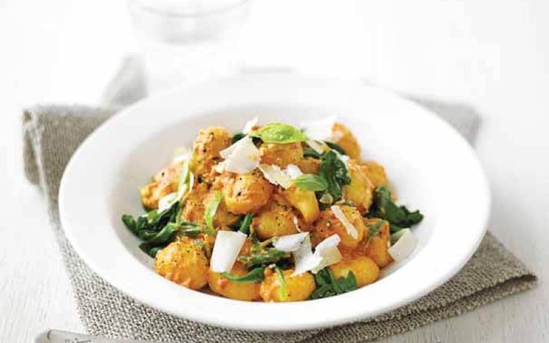 gnocchi with creamy tomato and spinach sauce