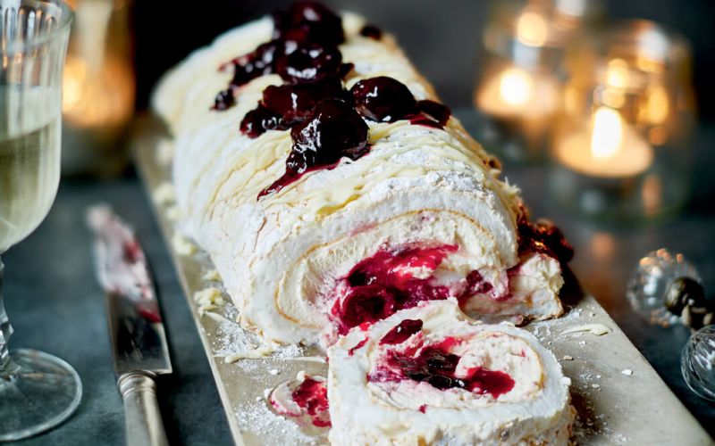 Rulada beli gozdiček z meringo