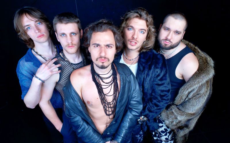 Če umetnost lahko vsaj malo predrami, spomni, opozori, potem je vredna. In morda je to edino, kar la