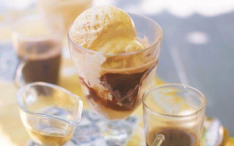 LI1762955@Ice cream cafe