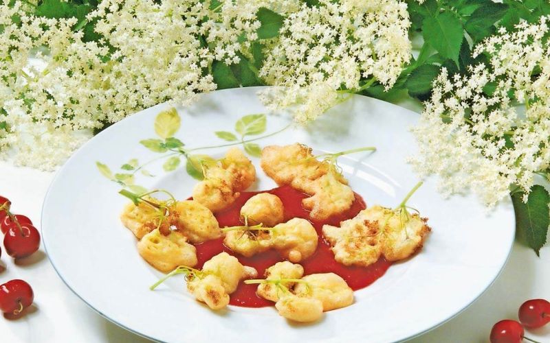 bezgovi cvetovi v cesnjevi omaki