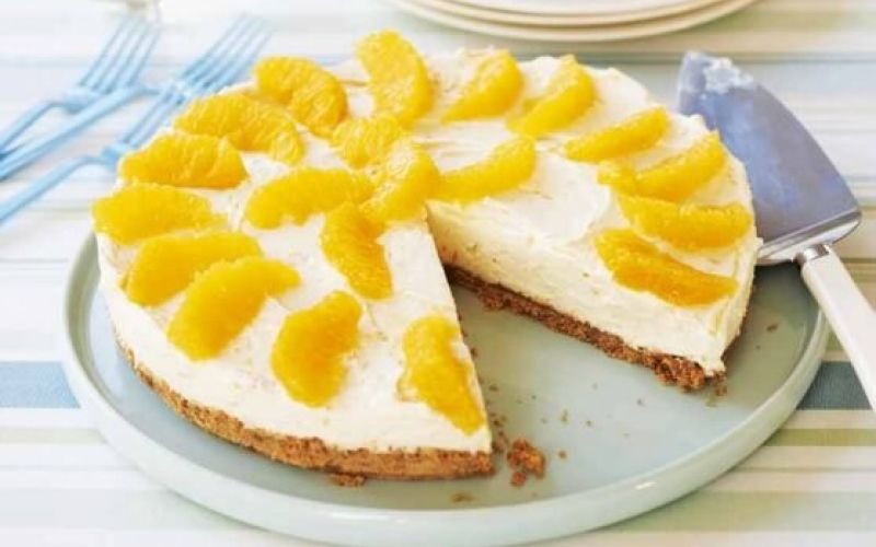 pomarančni cheesecake brez peke