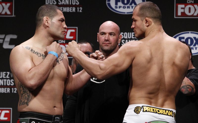 Cain Velasquez dos santos.jpg