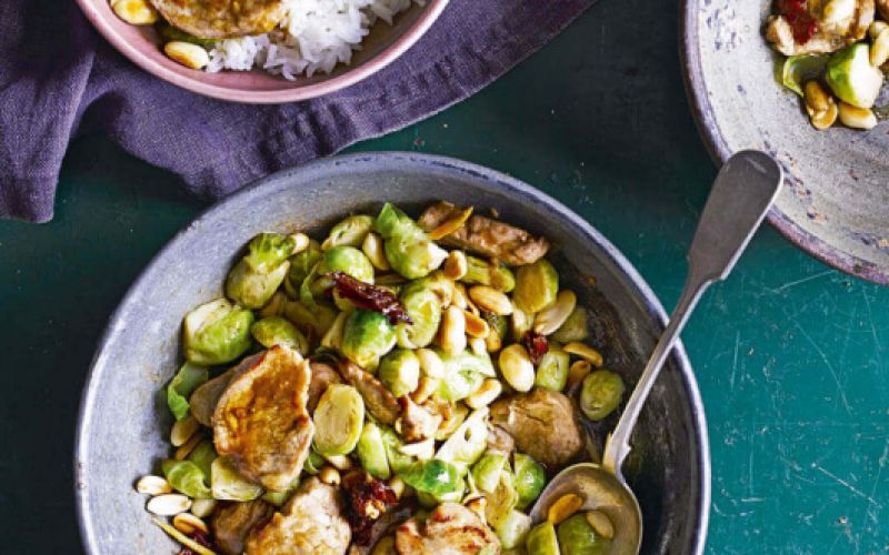 svinjina-z-brsticnim-ohrovtom-in-arasidi