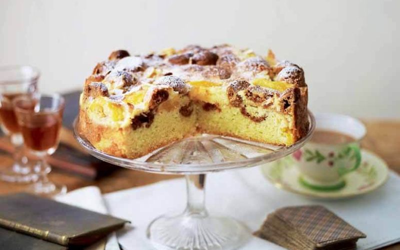 apricot and ratafia sponge cakeweekend