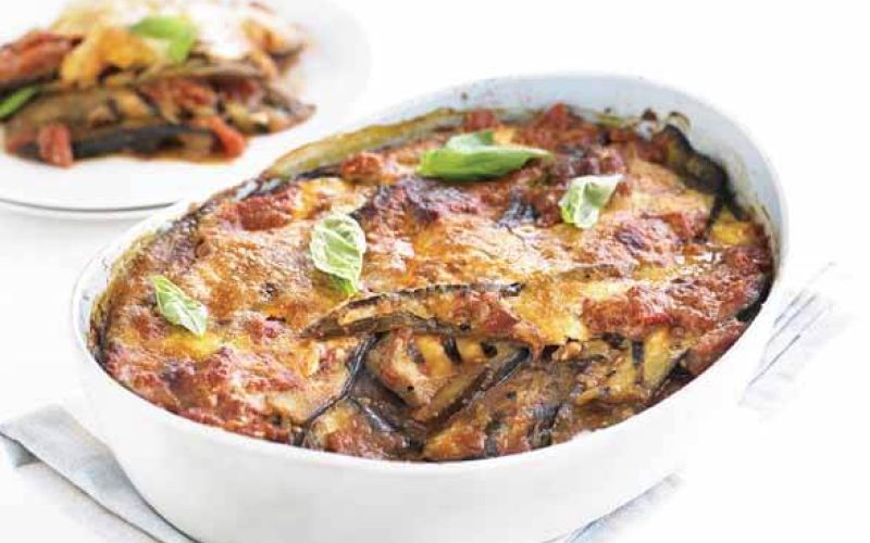 aubergine tomato and parmesan bake (melanzane alla parmigiana)