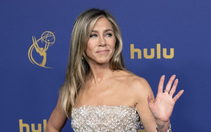 Jennifer Aniston - Jennifer Aniston in Pedra Pascala so fotografi ujeli na večerji.