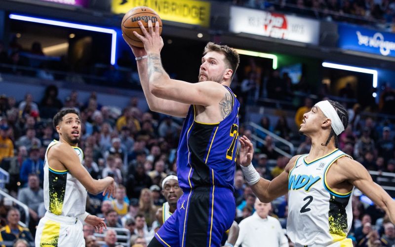 doncic lakers james.jpg