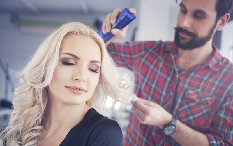 Barvanje las, frizer, blond barva, frizura, pričeska