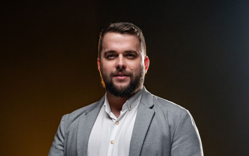 »Glasba je zame več kot le zvok – je čustvo, zgodba, povezanost, in to je tisto, kar pri izvajalcih