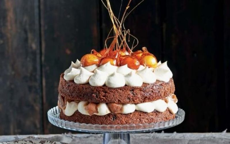 slavnostna-torta-s-karameliziranimi-jabolki_558x620_acf_cropped