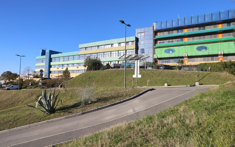 izola bolnisnica.jpg