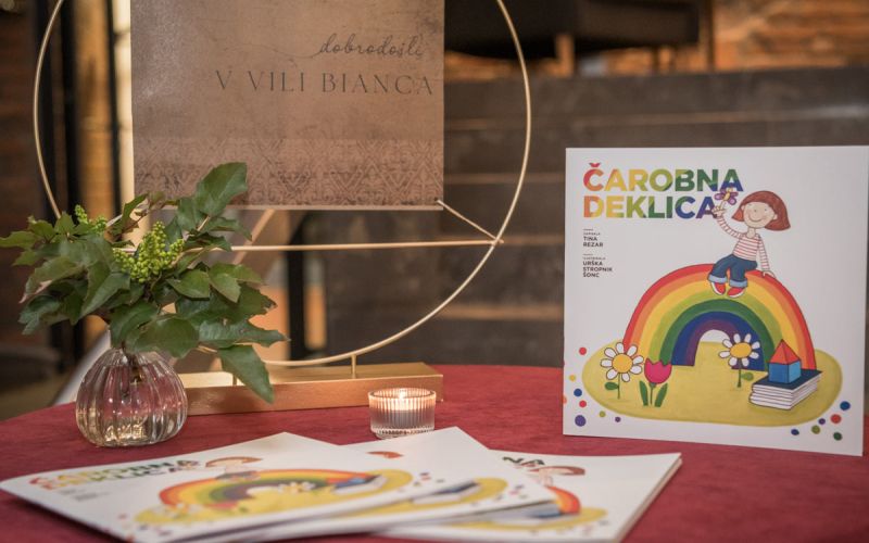 knjiga-čarobna-deklica-2.jpg