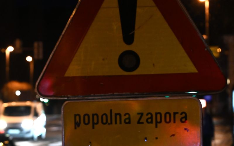 zapora ceste.jpg