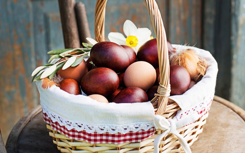 pirhi, jajca, naravna-barva