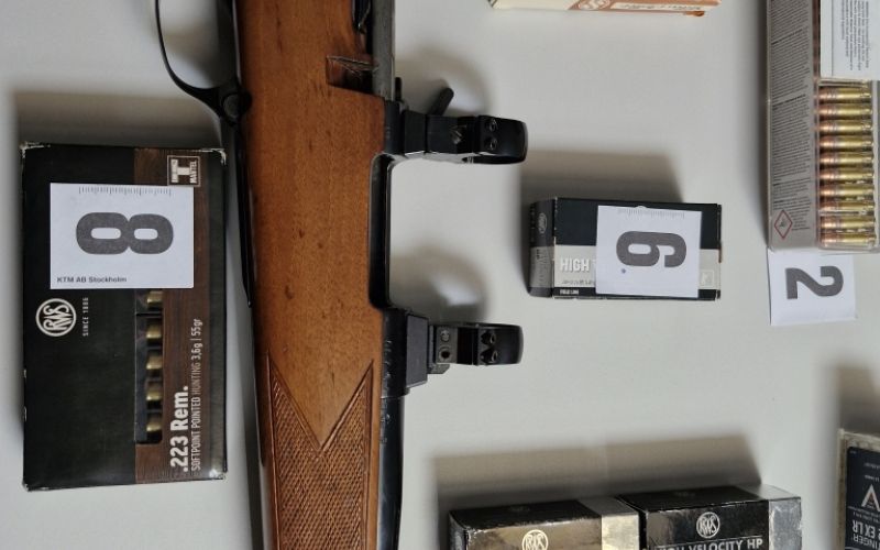 Zasežena puška1 in strelivo.jpg