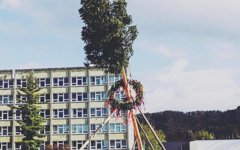 Postavljanje mlaja - staro.jpg