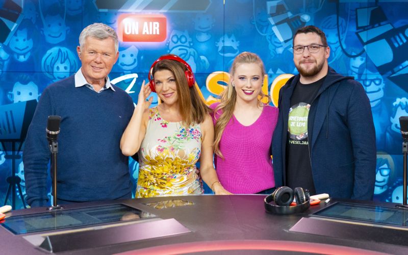 Jasni Kuljaj so se pridružili Boris Kopitar, Zala Smolnikar in Žiga Tominec.