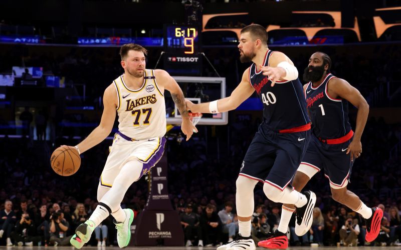 ivica zubac luka doncic.jpg