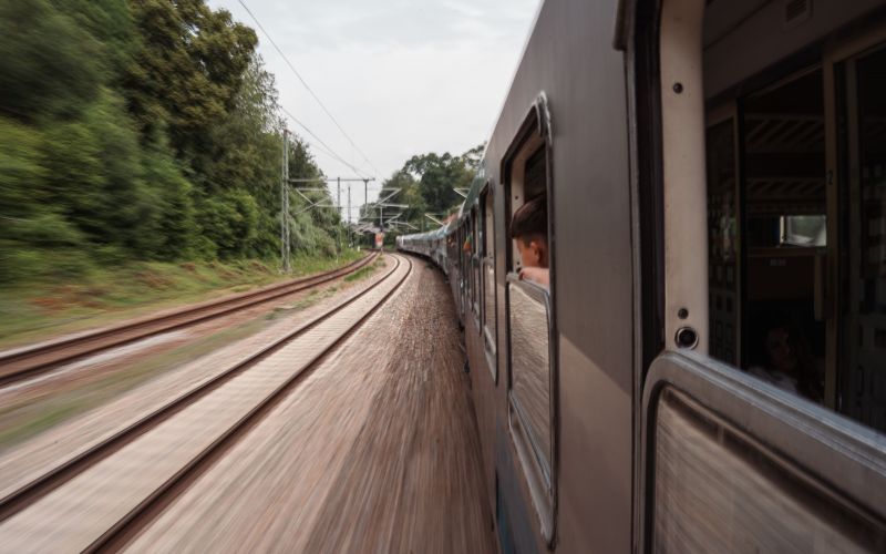 vlak, tir, železnice.jpg