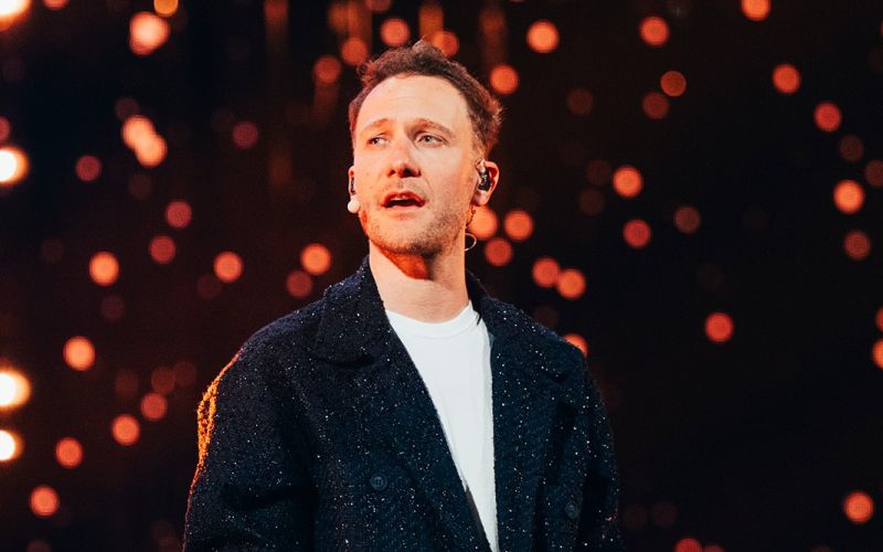 Klemen Slakonja na eni izmed prvih obveznih evrovizijskih vaj v dvo