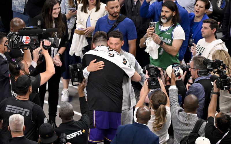 doncic mahomes.jpg