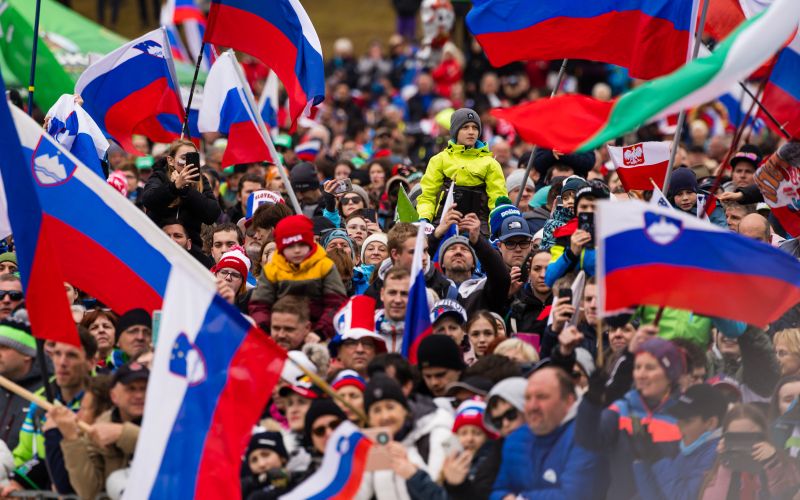 planica smucarski skoki navijaci 25 af.jpg