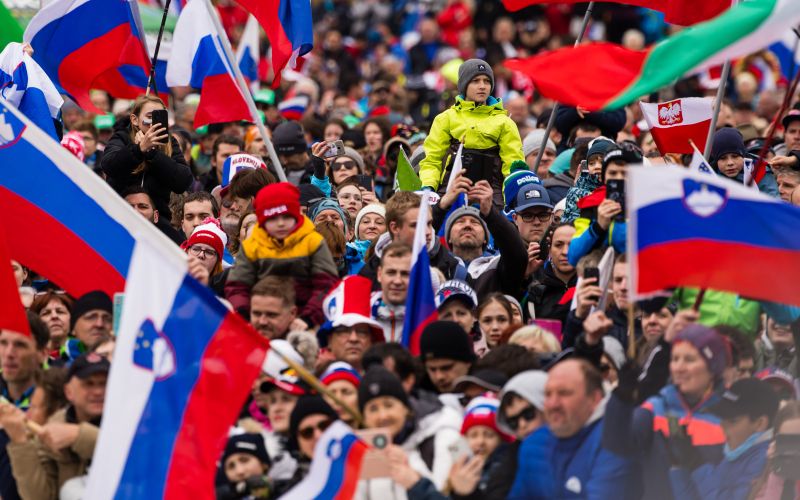 planica smucarski skoki navijaci 25 af.jpg