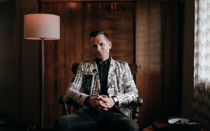 Simon Vadnjal - Simon Vadnjal je izdal novo pesem Klik v glavi.